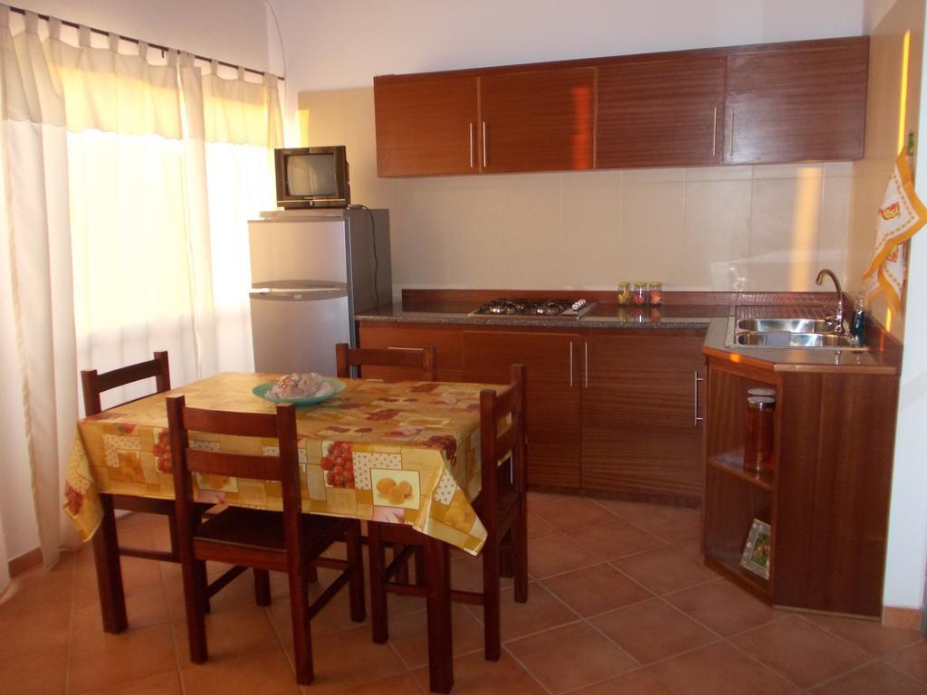 Casa Comba Bed & Breakfast Mindelo Bagian luar foto