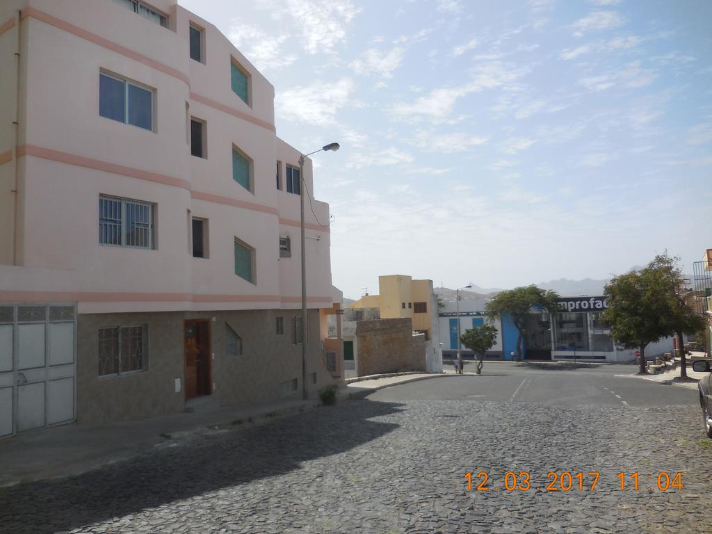 Casa Comba Bed & Breakfast Mindelo Bagian luar foto