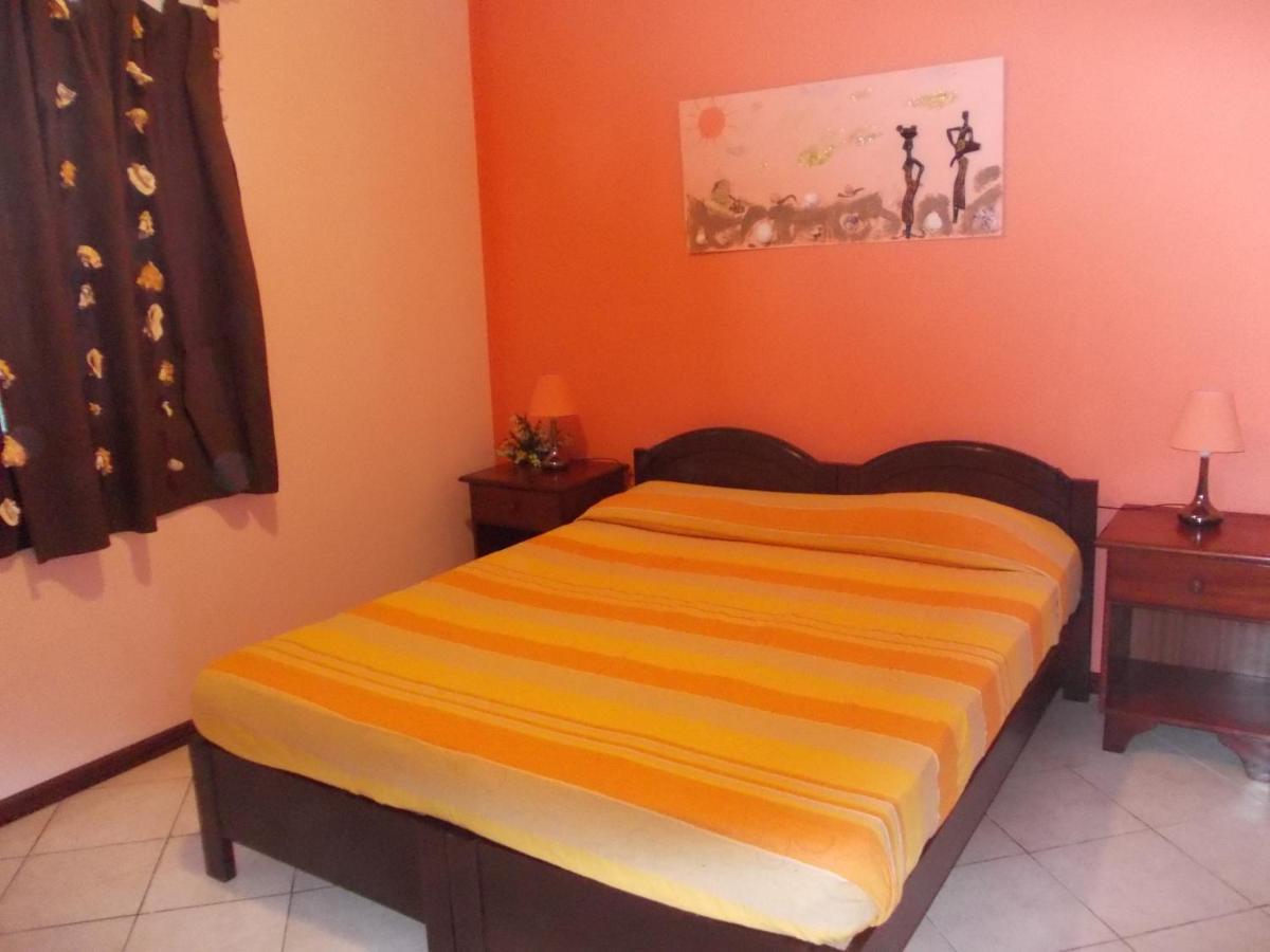 Casa Comba Bed & Breakfast Mindelo Bagian luar foto